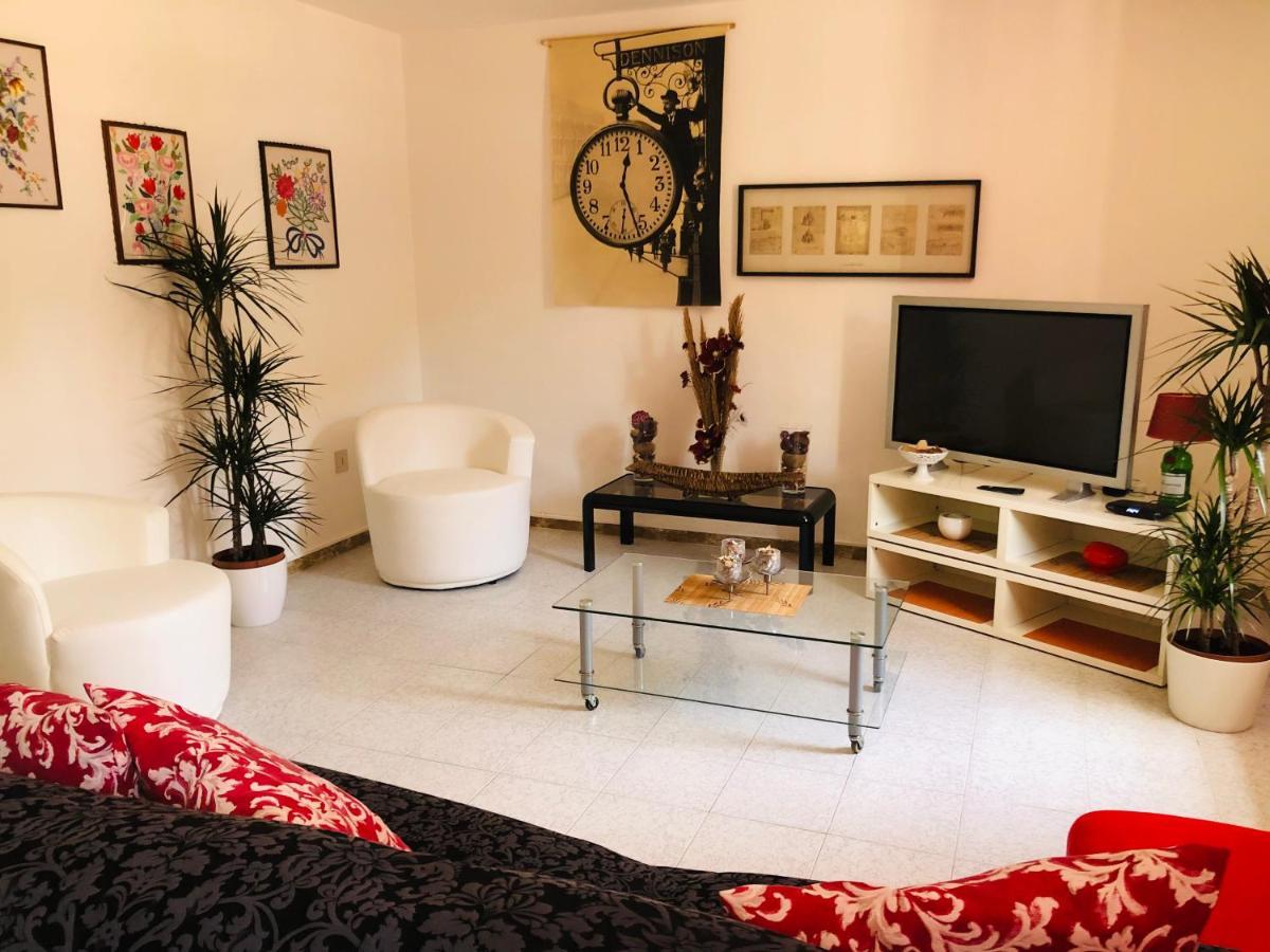 Dell'amicizia Bed & Breakfast *